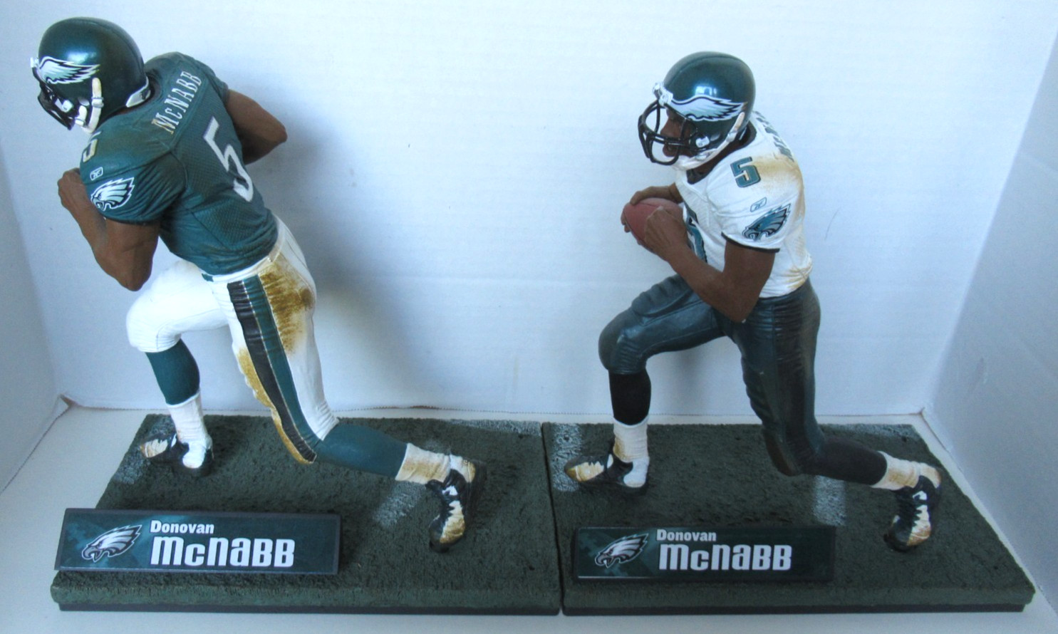 DONOVAN MCNABB MCFARLANE NFL EAGLES QB 12&Prime; INCH LOOSE COMPLETE 2 FIGURE LOT SET