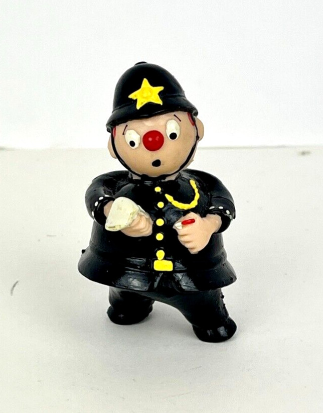 Mr. Plod, Noddy’s Toyland Adventure, rare figurine in black police uniform, 1992