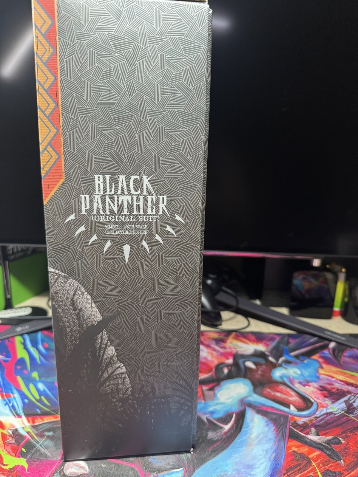 Hot Toys Black Panther (Original Suit) 1/6 Scale Action Figure – MMS671 avengers