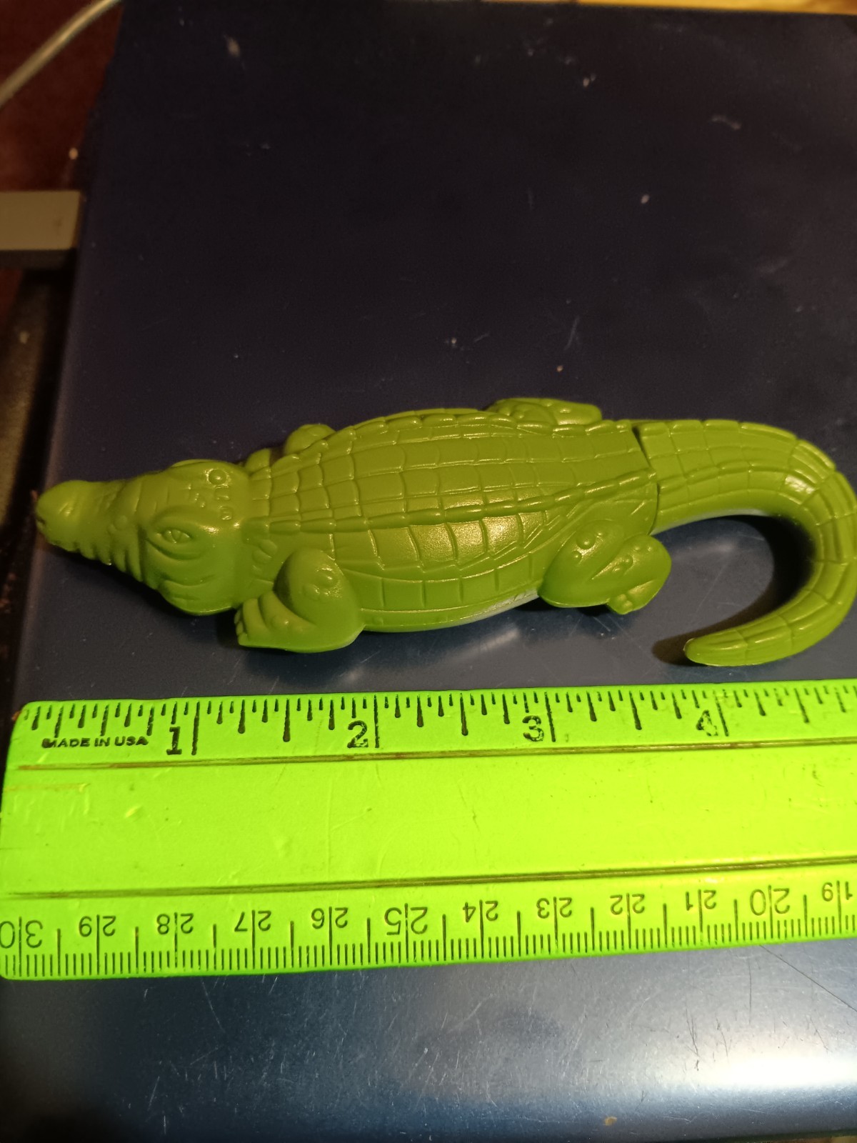 Vintage 2002 Arby&rsquo;s Meal Alligator Toy Figure