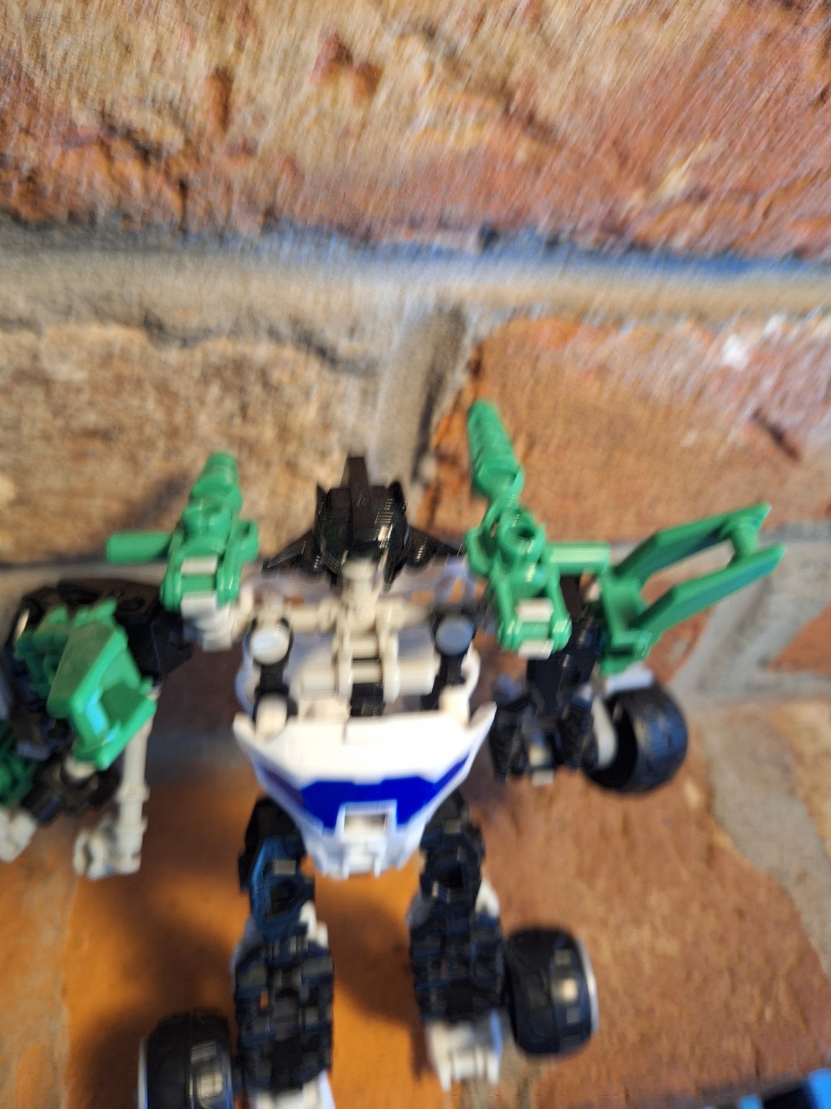 TRANSFORMERS Construct Bots Elite Wheeljack Built 6.5&Prime; Action Figure Hasbro Set