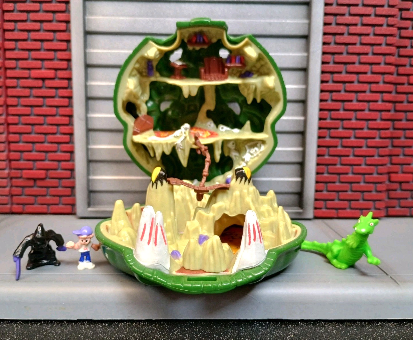 Vintage 1992 Mighty Max Slays the Doom Dragon Complete Playset Bluebird