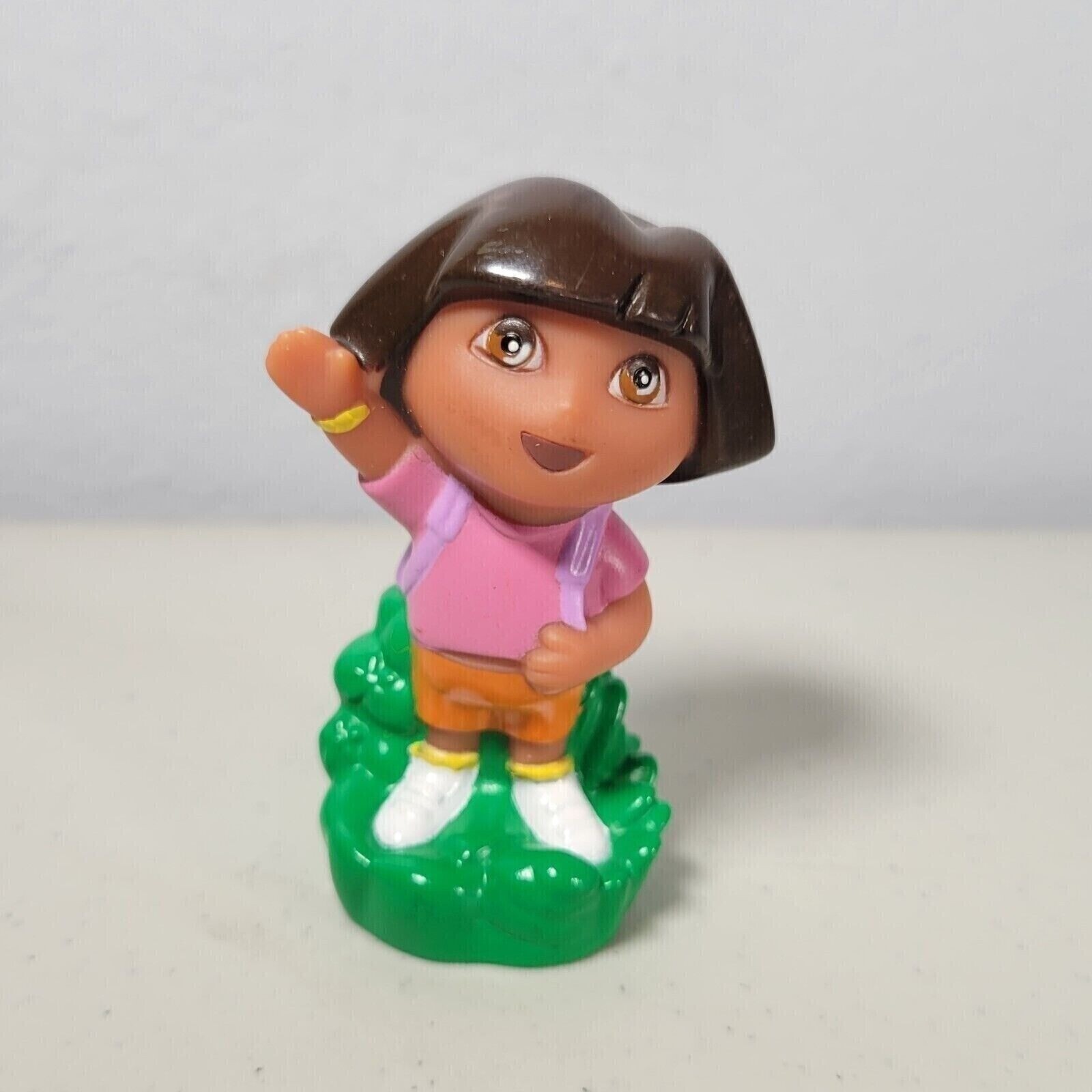 Dora the Explorer – Action Dora Figures + Sticker Sheet – Adventurer Exploration