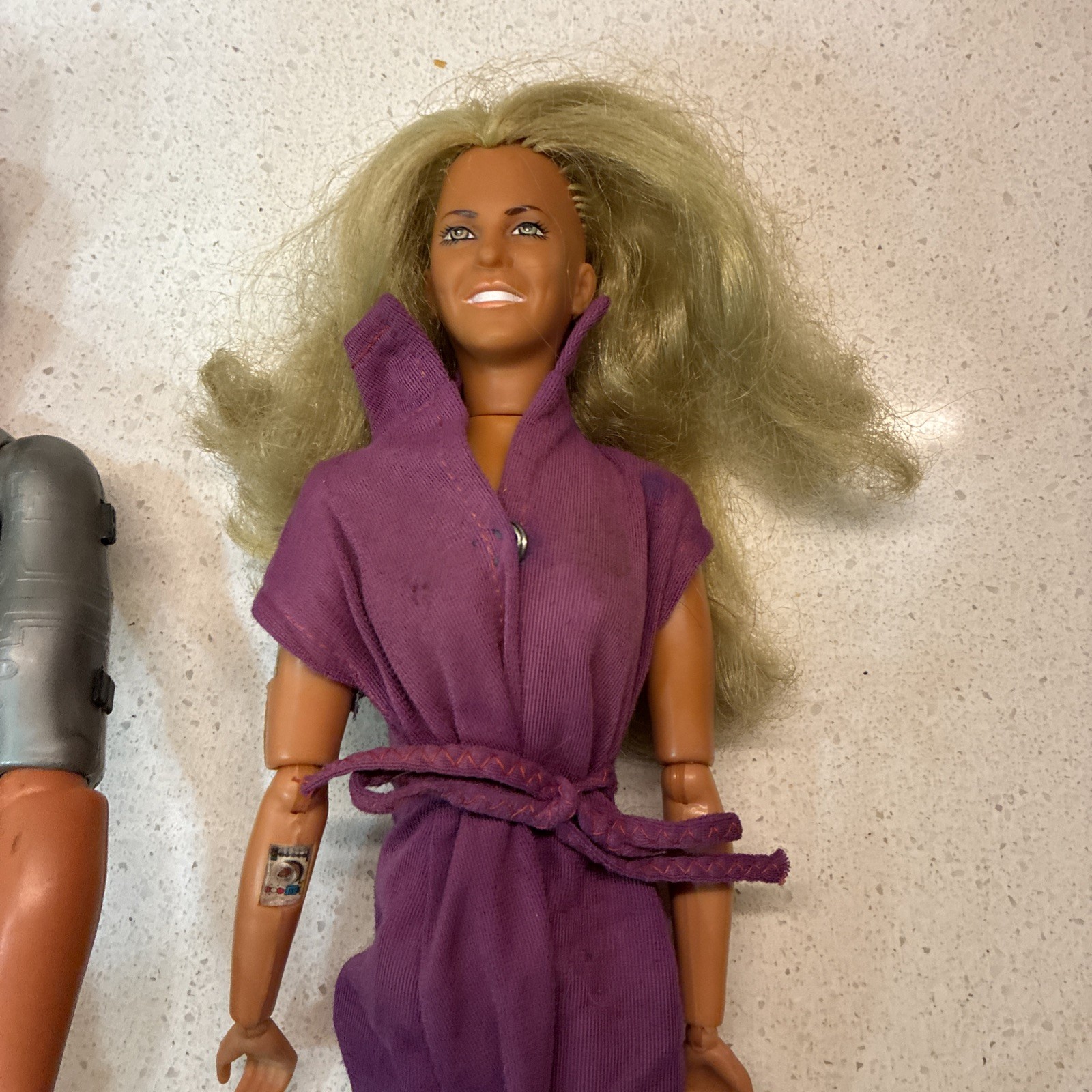 1973 Kenner Bionic Man, Bionic Woman & Maskatron, 2 Outfits, & Critical Arm IP