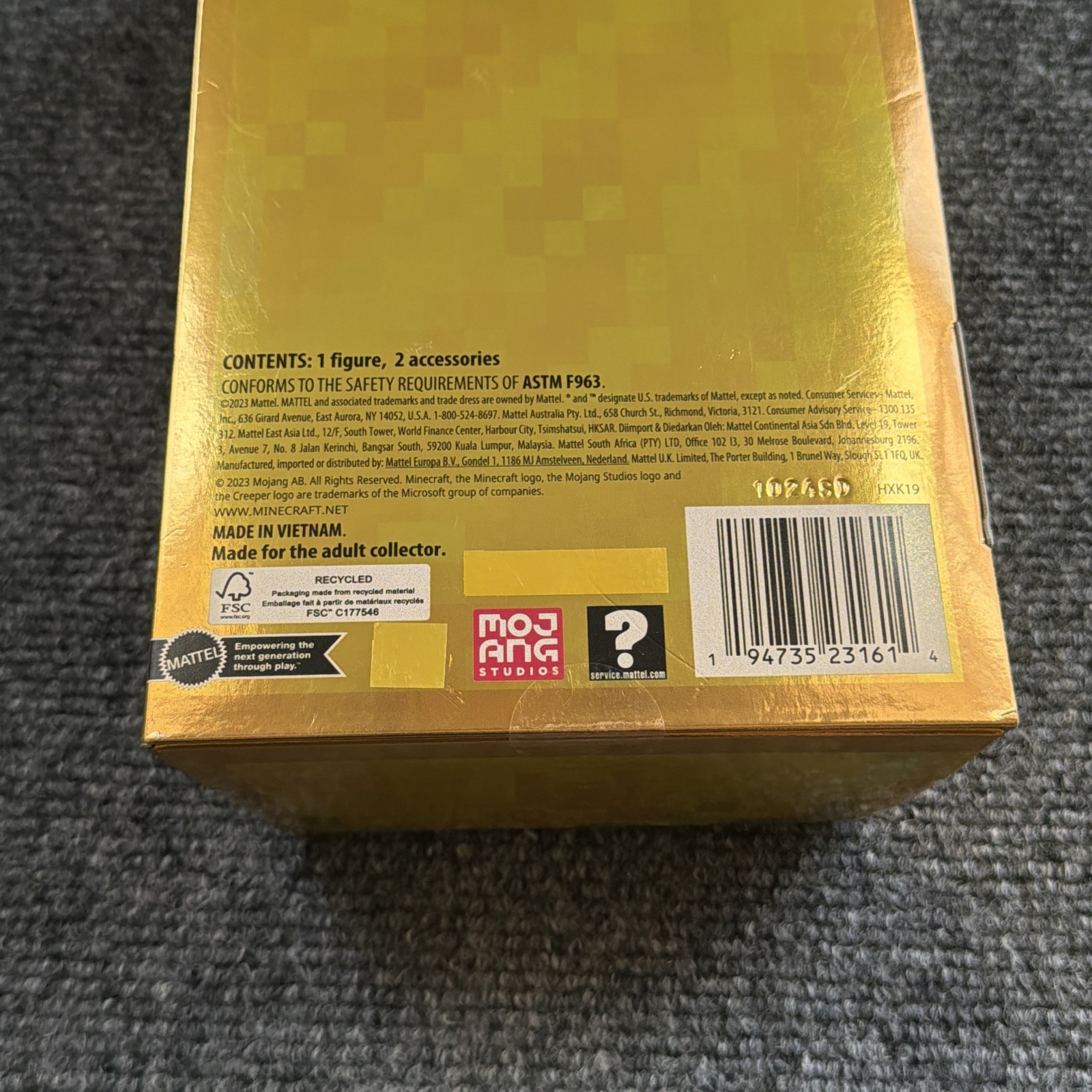 NEW-SEALED Minecraft Diamond Level 15 Years Gold Tuxedo Steve Figure Box