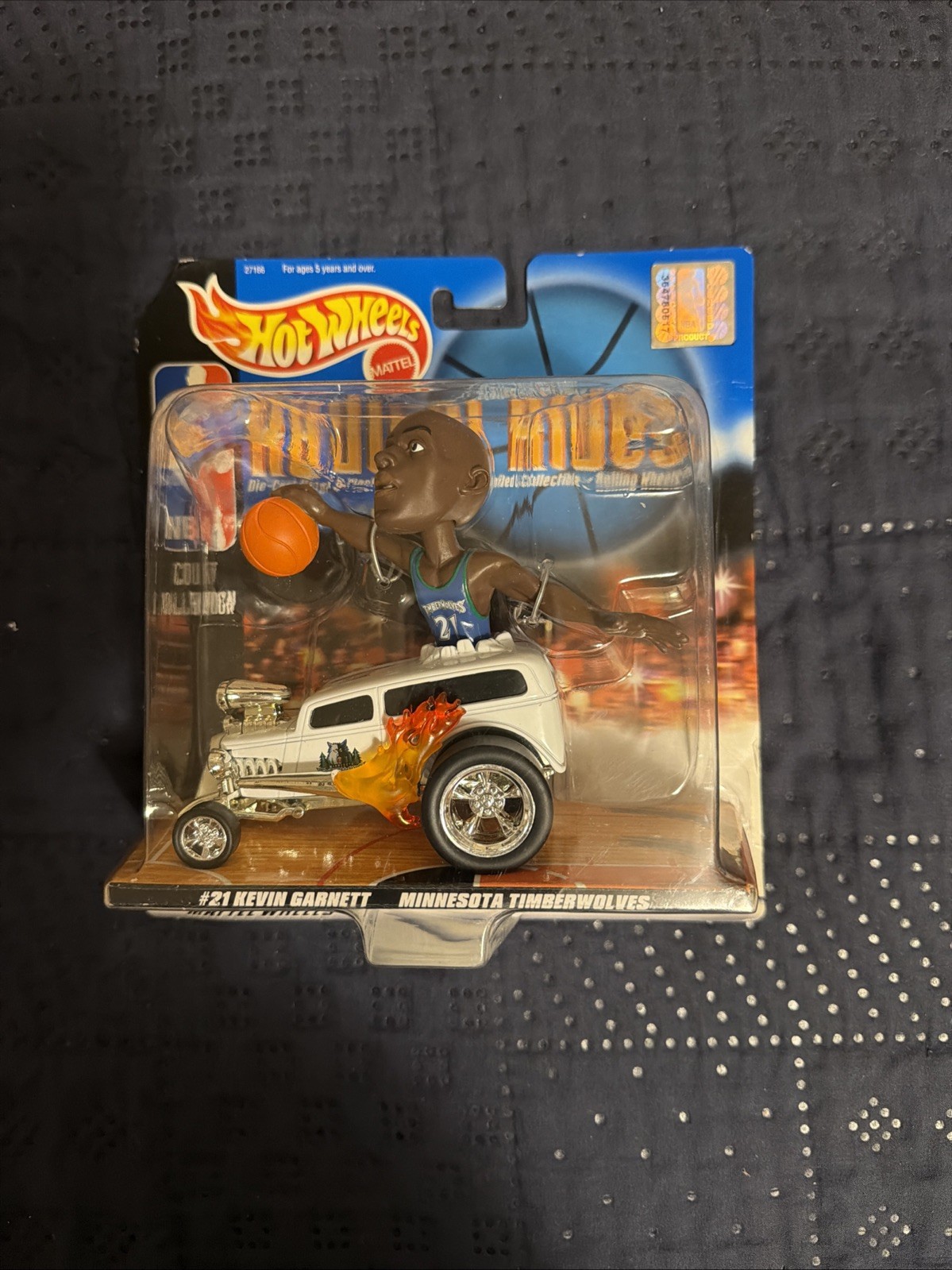 NEW Mattel Hot Wheels NBA Radical Rides Kevin Garnett Minesota Timberwolves NIB