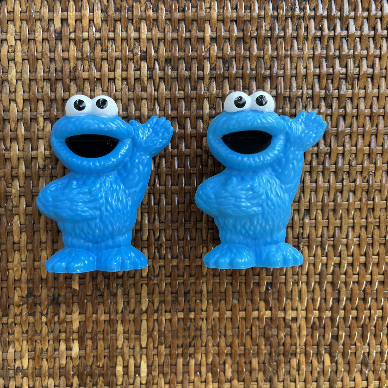Sesame Street Workshop Hasbro Lot of 15 3&Prime; Plastic Figures (Assorted) 2013-2018