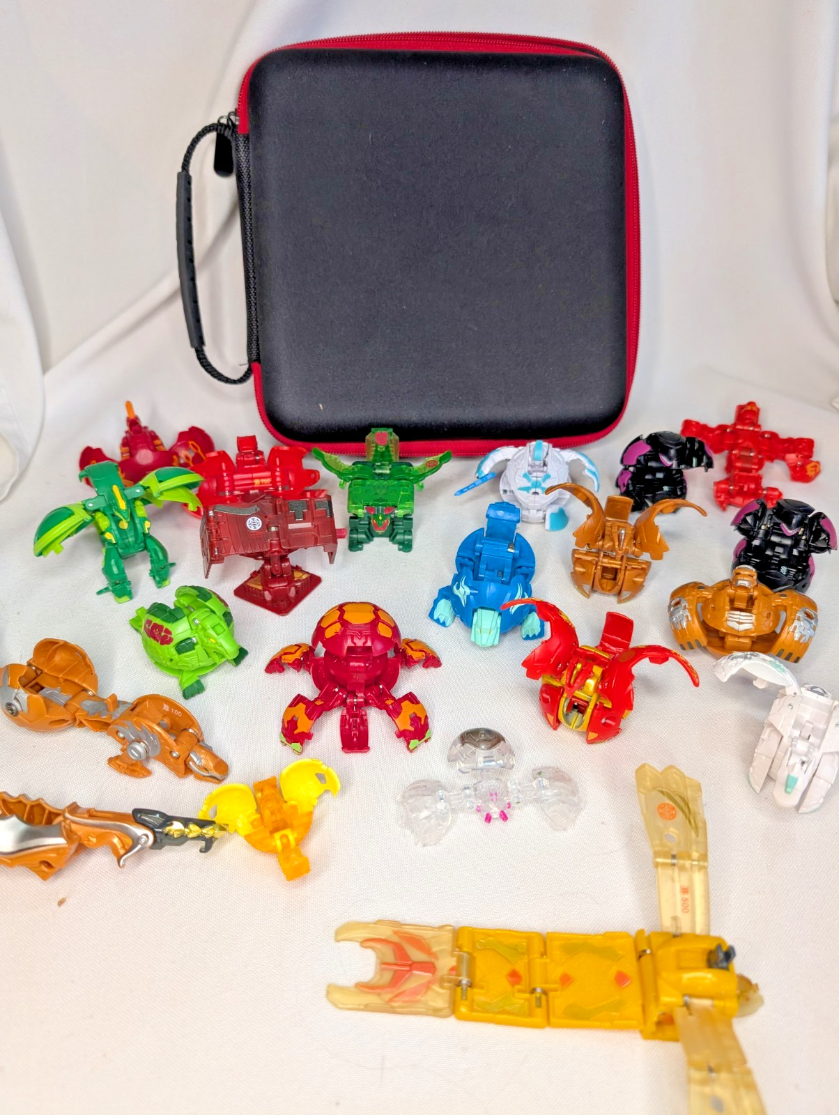 BAKUGAN Lot 20 pcs & Case Brawlers Dragonoid Ventus Cimoga Arcleon Nangan Turton