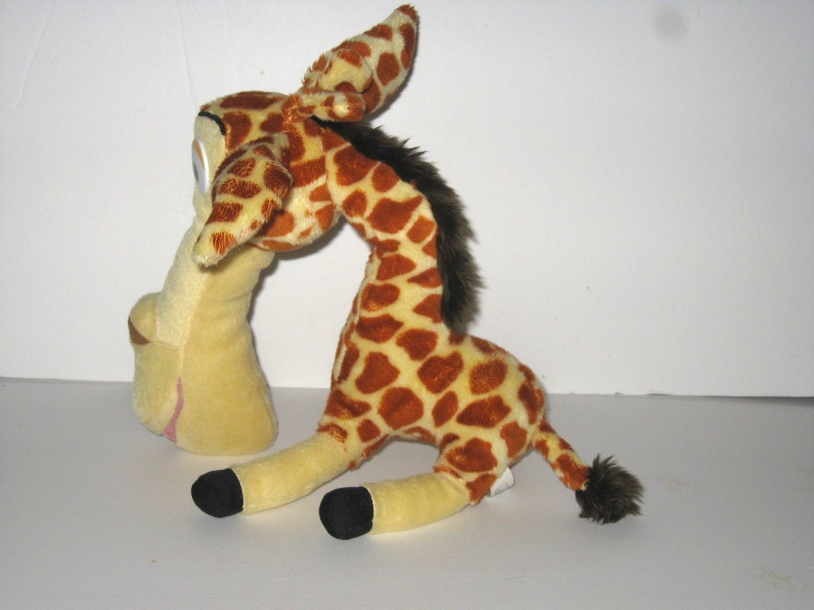 Big Headz TCC Global Madagascar Giraffe Melman Plush Doll Toy Dreamworks 10&Prime;
