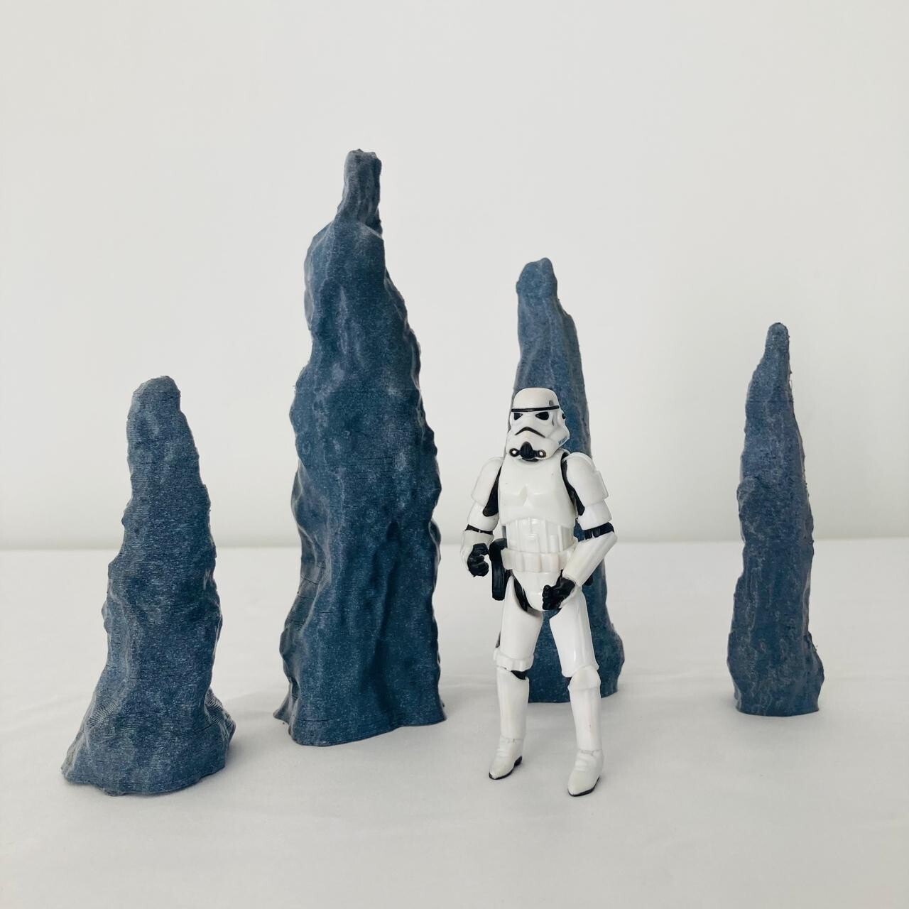 4x Kenobi Rocks / Tall Standing Rocks for 3.75 in (1:18) Figure Diorama