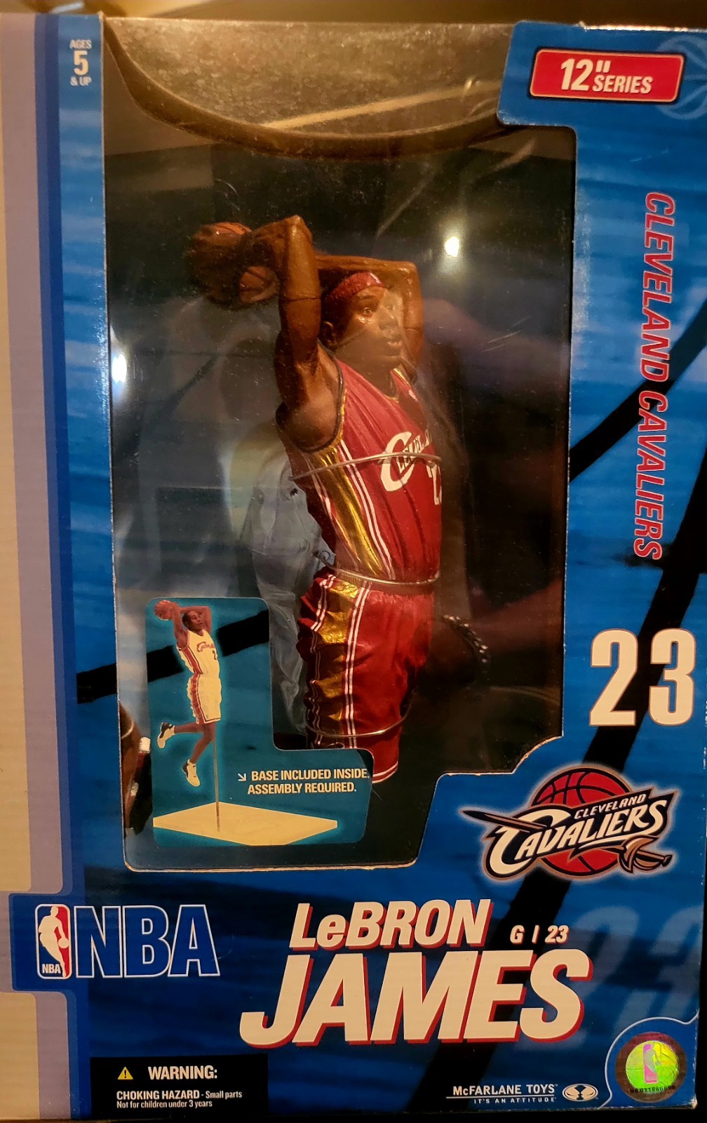 McFarlane 2004 Sports Picks NBA LeBron James Cavaliers 12&Prime; Figure