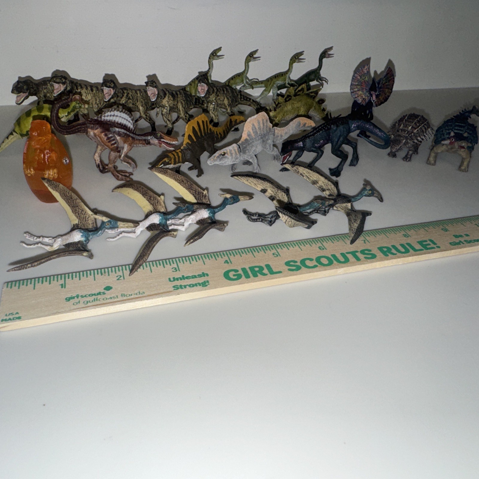 Jurassic World Captivz Rebirth Color Change Dinosaur Lot Of 24 No Cards Or Token