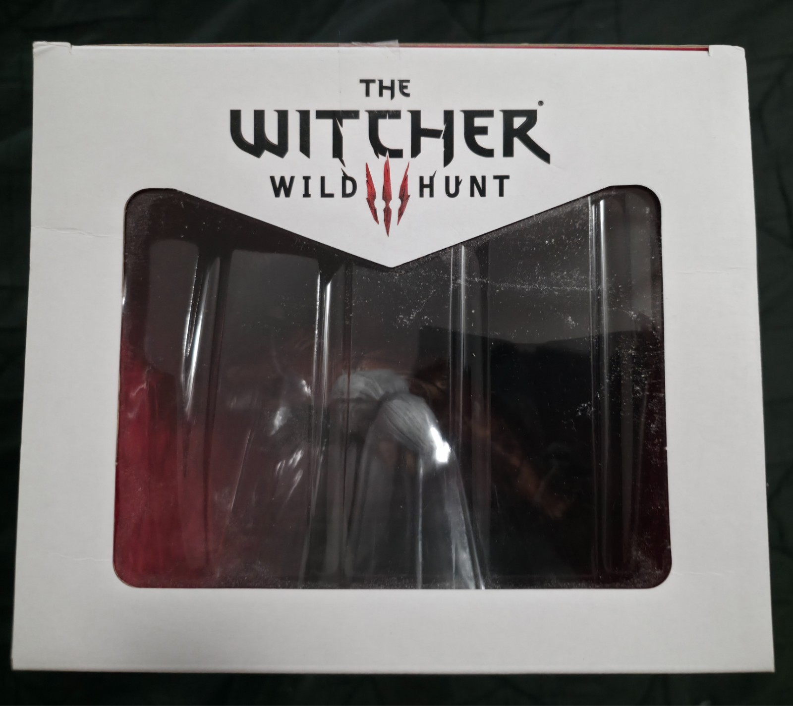 ​Witcher 3 Wild Hunt Geralt Toussaint Relic Armor Dark Horse Statue OOP BRANDNEW