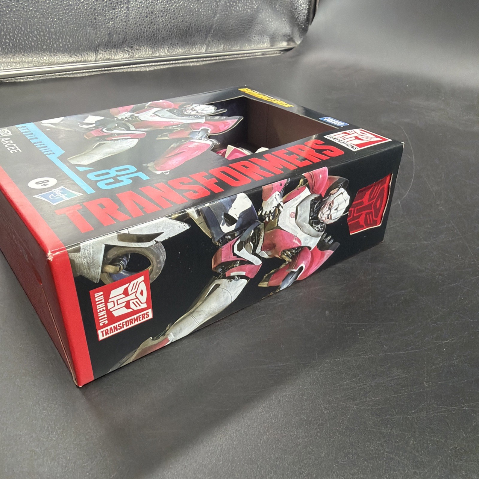 Transformers Generations Studio Series Deluxe Class Arcee