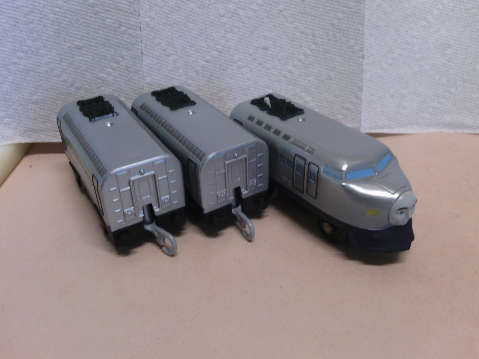 Thomas and Friends Trackmaster Motorized Kenji with Coaches 2020 Tested