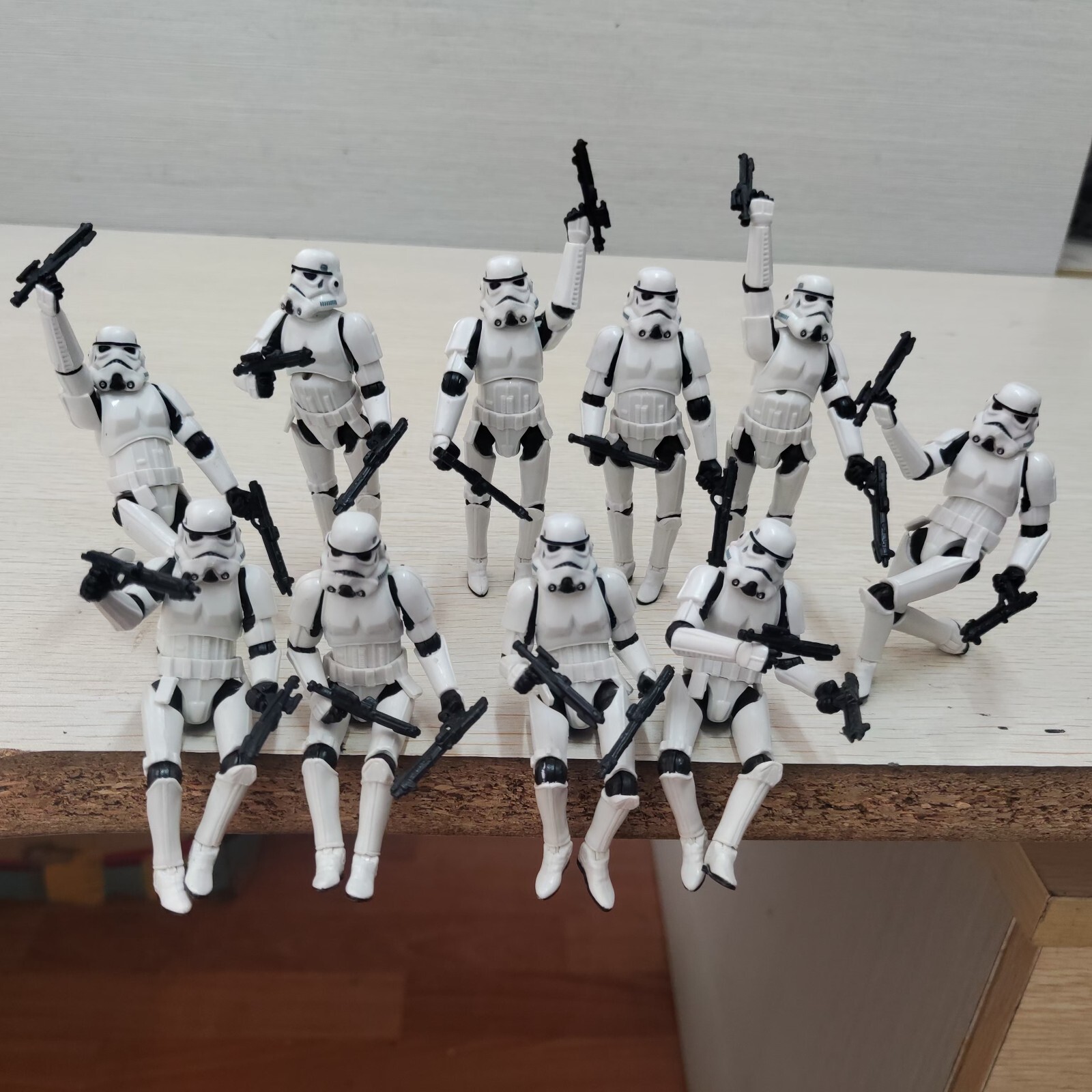 20pcs 3.75&Prime; Star Wars Stormtroopers Full Articulated Action Figure + 40 Blasters