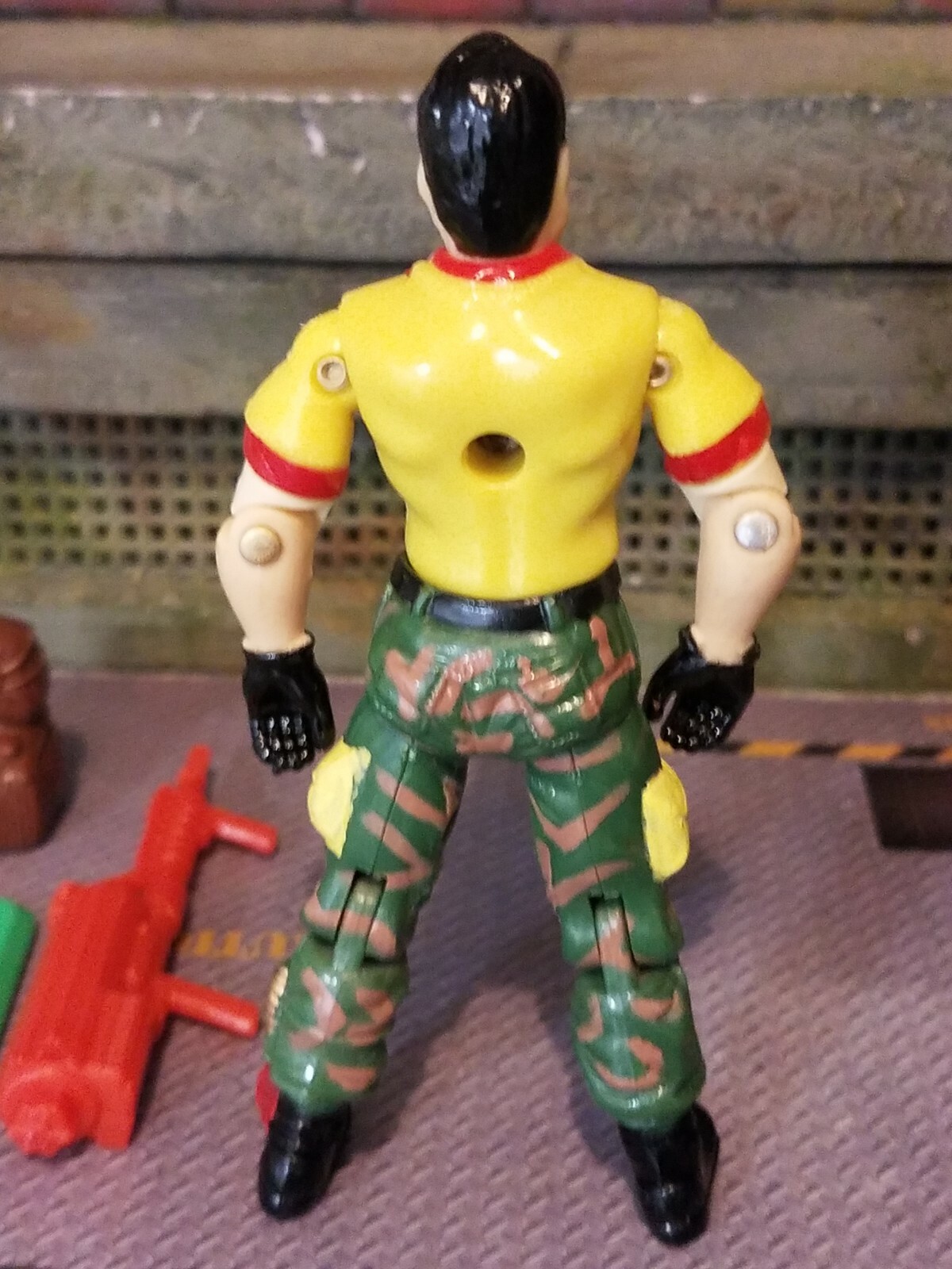 GI JOE ~ BIG BRAWLER ~ FUNSKOOL VARIANT ~ 100% COMPLETE with STAND & FILE CARD