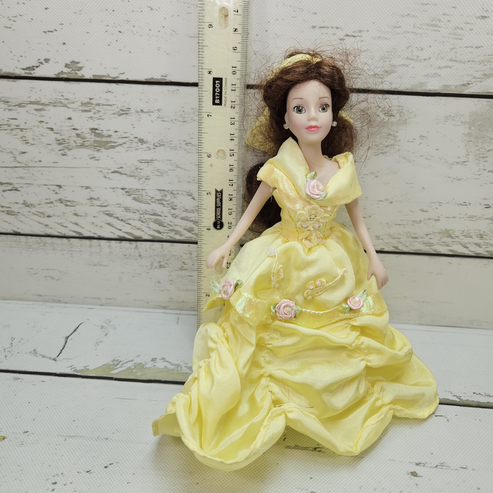 Disney Princess Belle Porcelain Keepsake Doll Vintage 2000&rsquo;s 8&Prime; Figure Brass Key