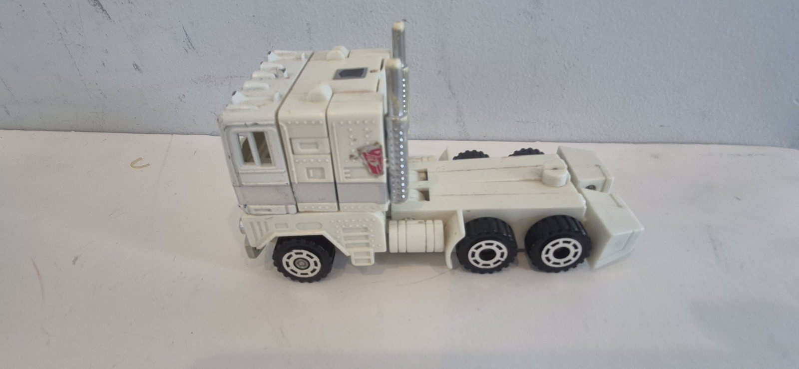 Transformers G1 Ultra Magnus White Optimus Prime Cab Robot Only