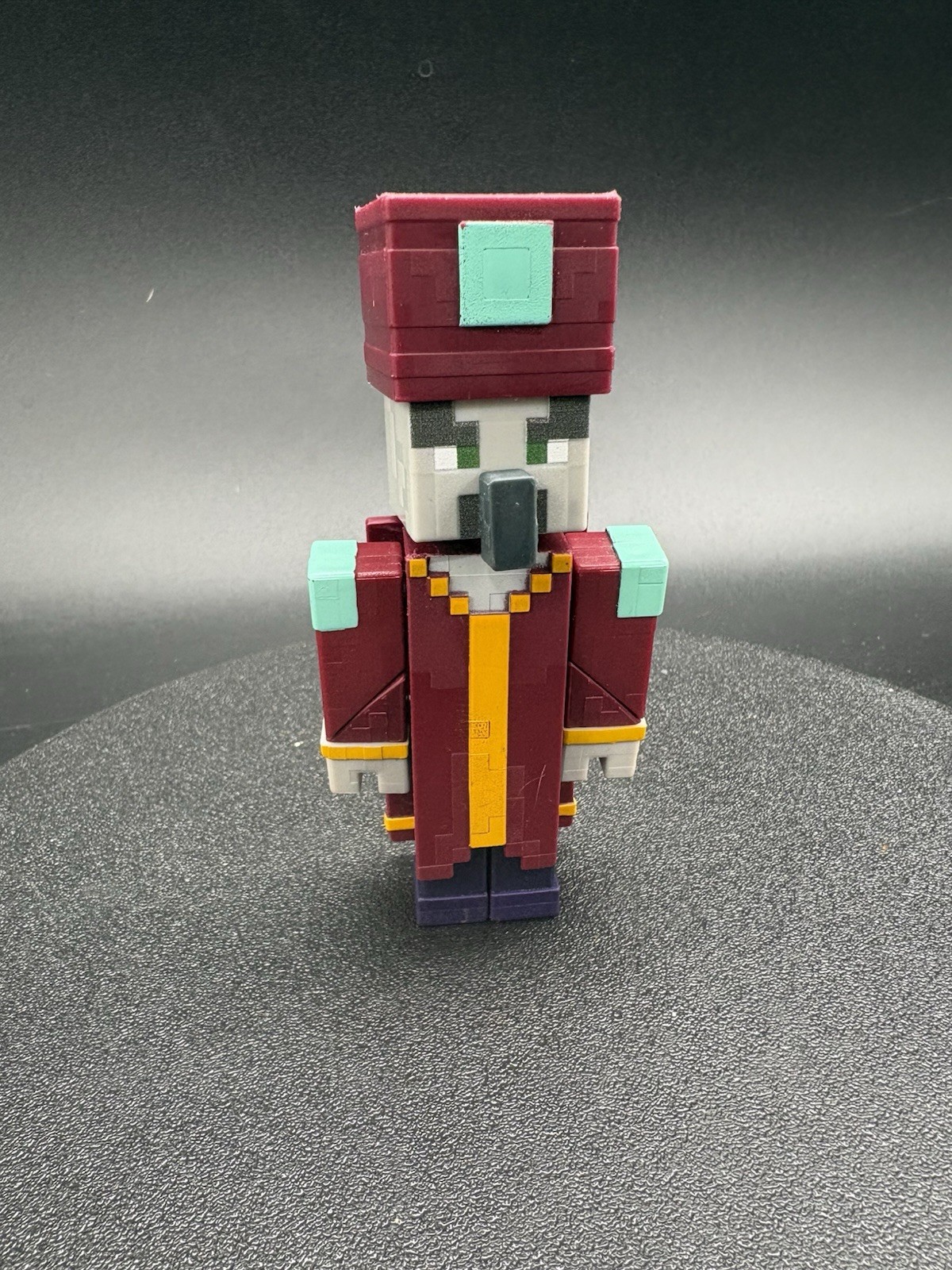 Minecraft Dungeons 3.25-in Collectible Battle Figure Incomplete – Enchanter