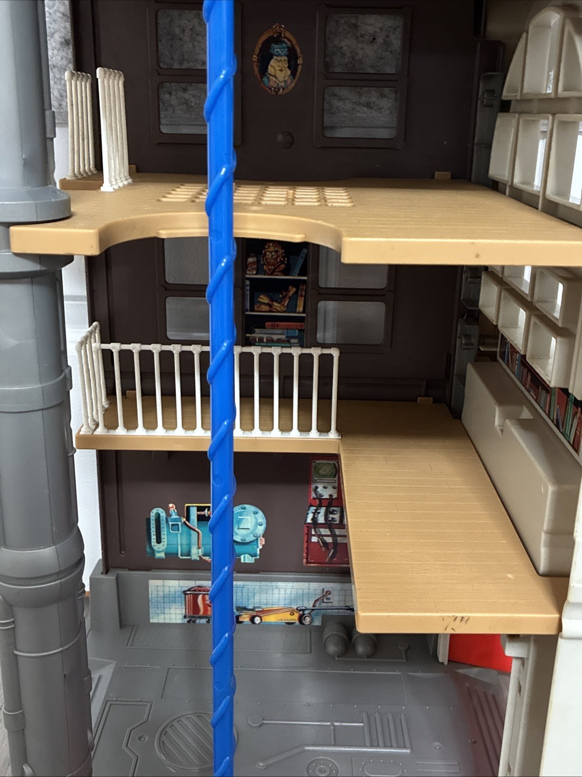 The Real GhostBusters firehouse headquarters Fire House HQ Kenner 1987