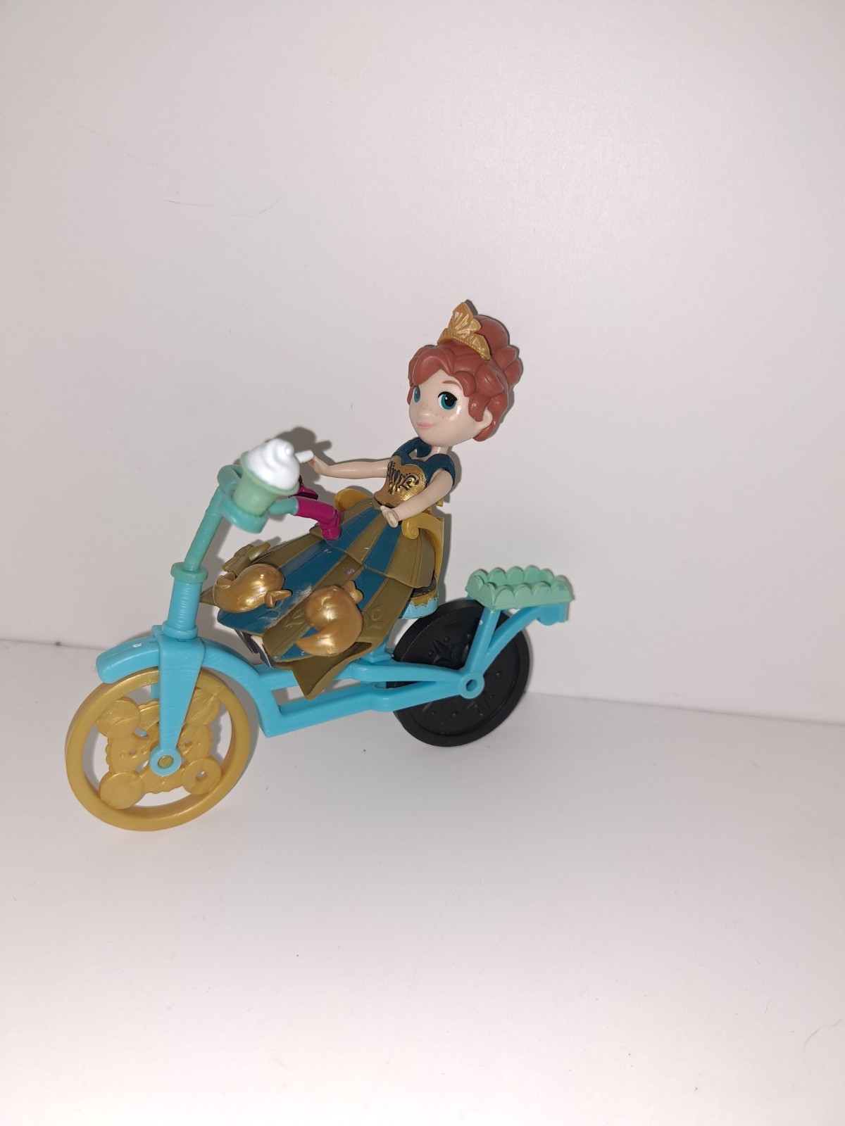 Disney Frozen Little Kingdom Anna And Bicycle