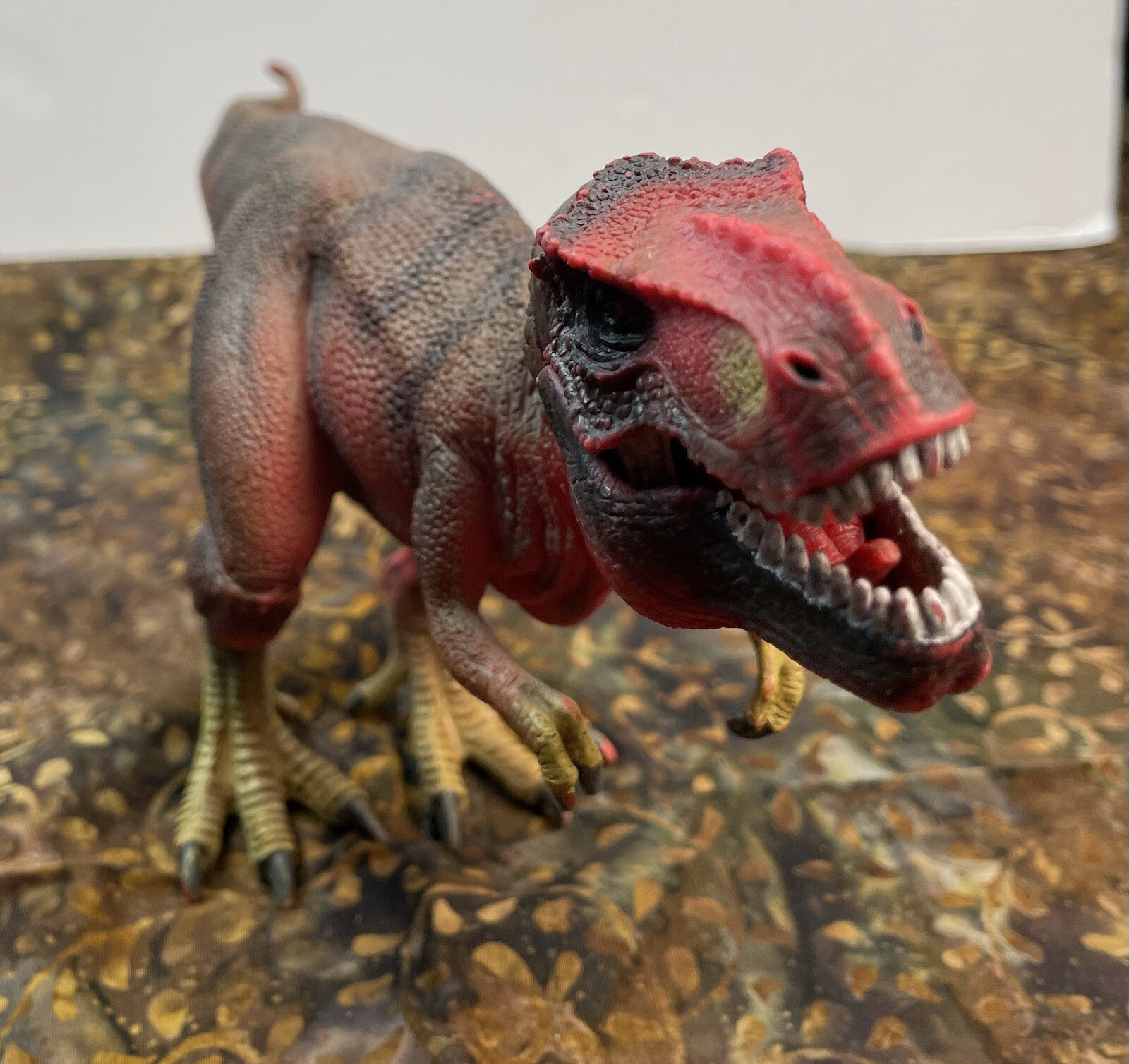Schleich TYRANNOSAURUS Red Brown Dinosaur T-Rex Figure Poseable Mouth Open Close