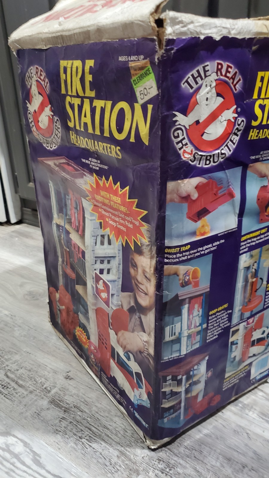 The Ghostbusters Fire Station Headquarters in Box – PLZ READ DESCRIPTION