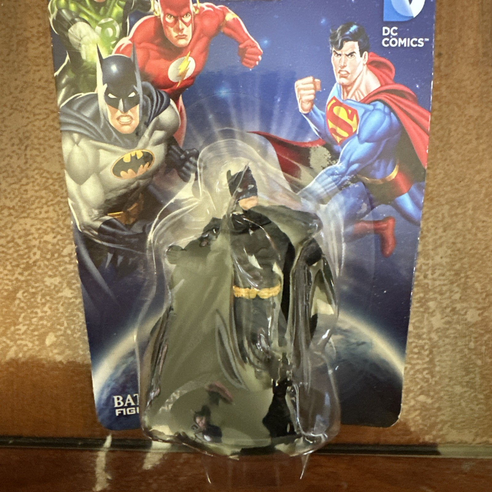 DC Comics Monogram Batman figurine