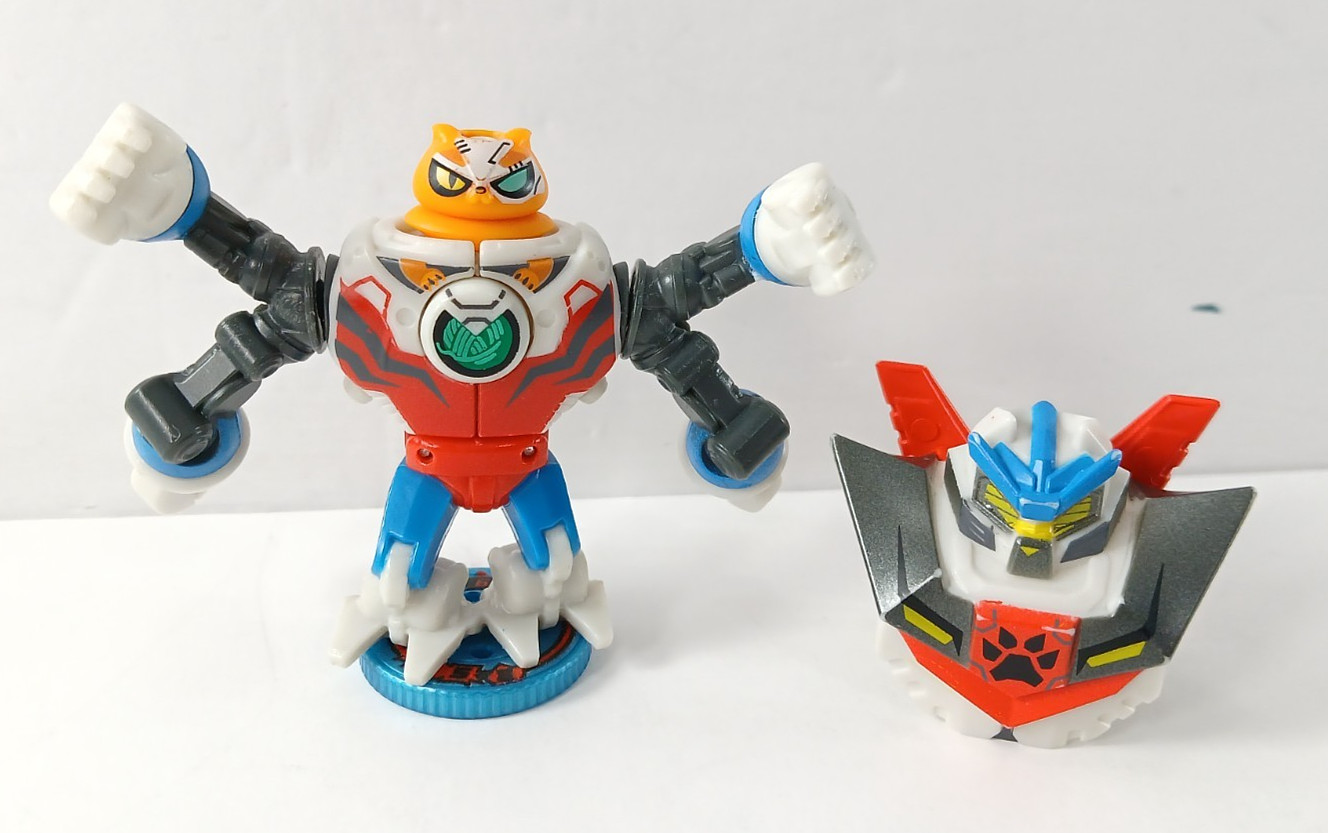 Legends of Akedo SCRATCH ATRON Series 2 Legendary Battle Giant Action Figure Toy