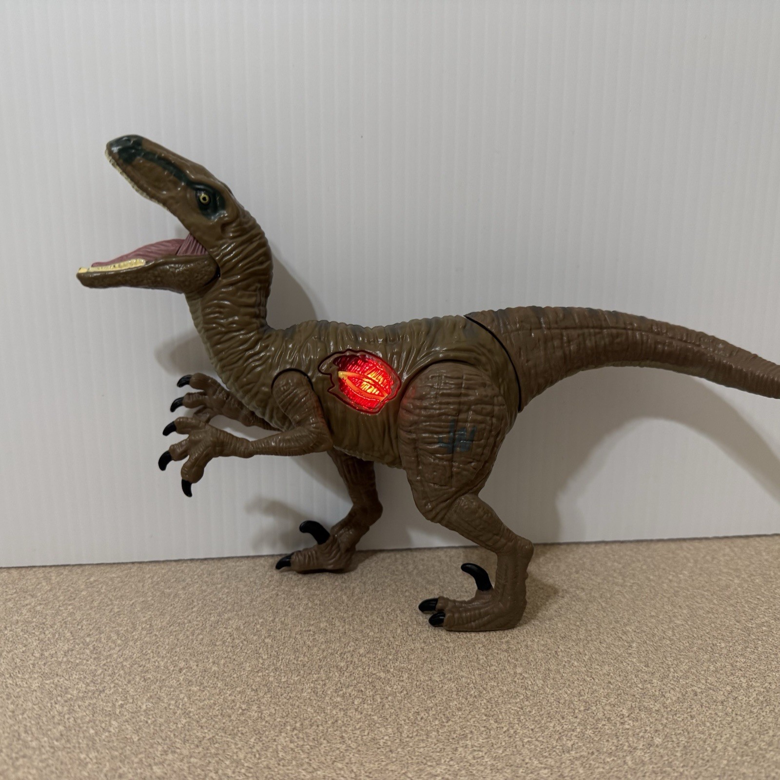 Jurassic Park World Growler Velociraptor Delta (2015) Hasbro Toy FASTSHIP