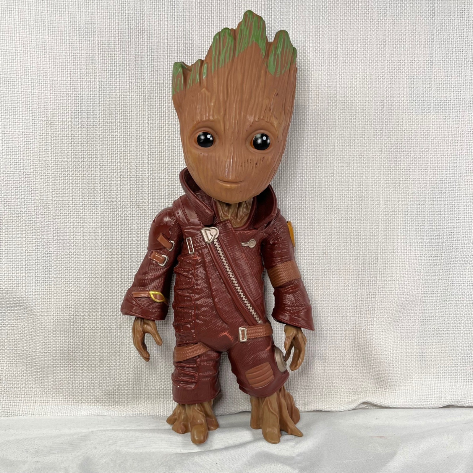 Marvel Hasbro Guardians of the Galaxy Vol 2 Baby Groot Ravager Suit Figure 10in
