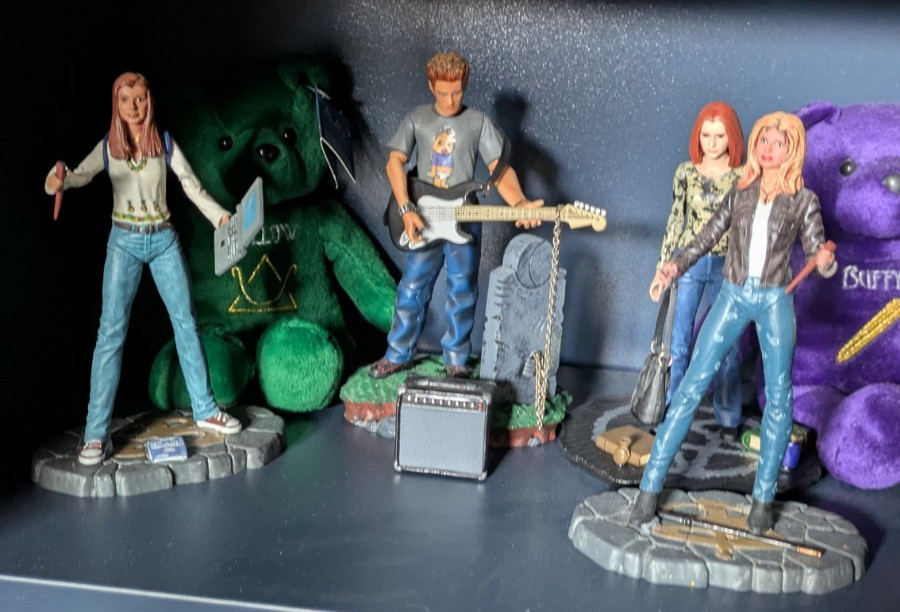 Buffy The Vampire Slayer Action Figures Lot Of 19 Loose Some rare