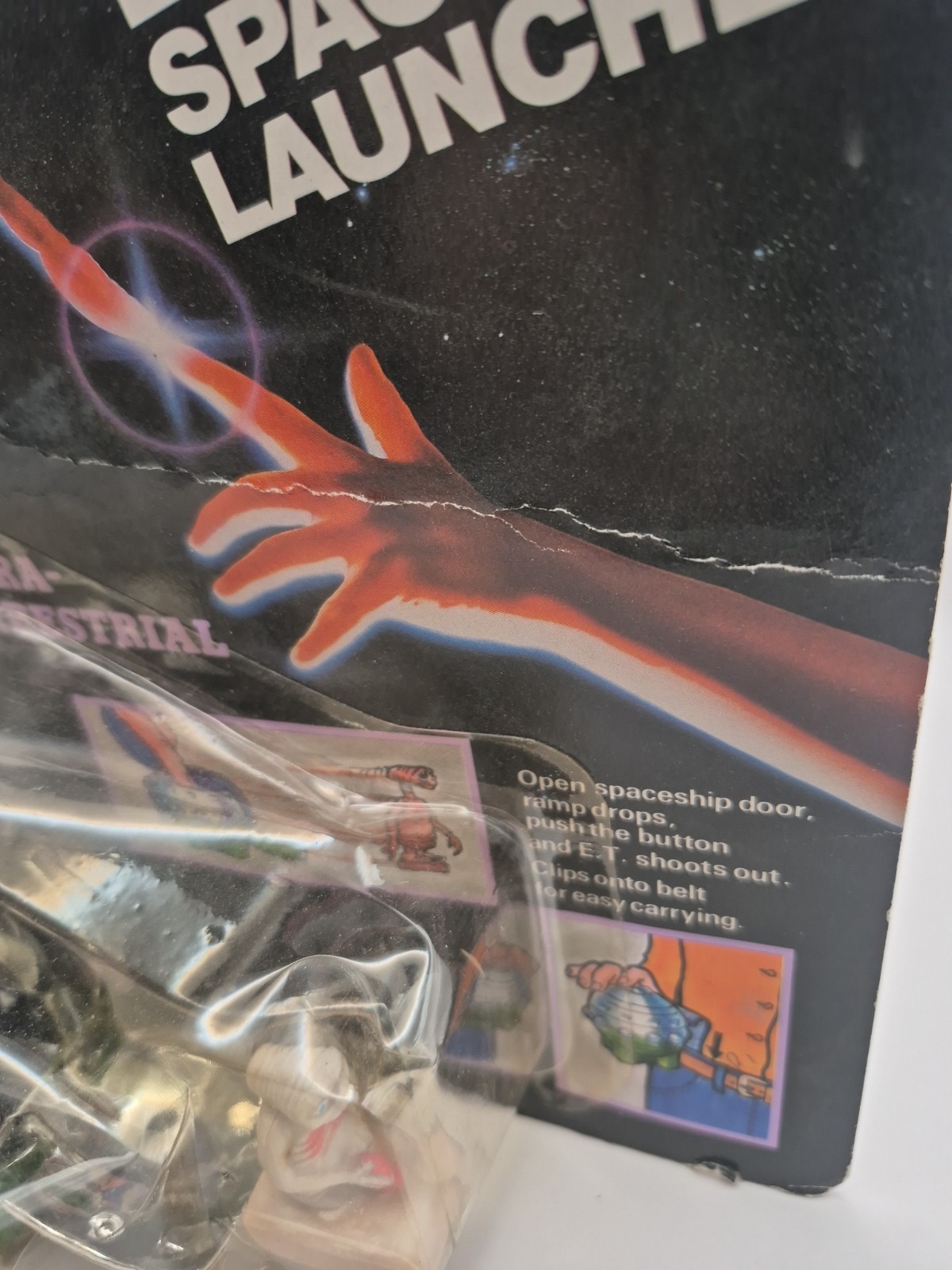 1982 LJN E.T. The Extra Terrestrial ET And Spaceship Launcher On Card Sealed
