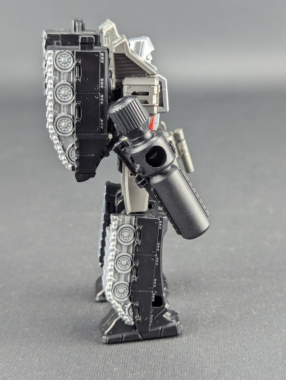 Transformers Kingdom Megatron complete Hasbro WFC Core Class Generations
