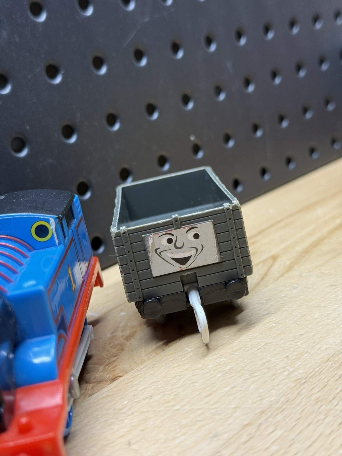 Trackmaster Thomas & Friends #1 Mattel Motorized Train Troublesome Truck