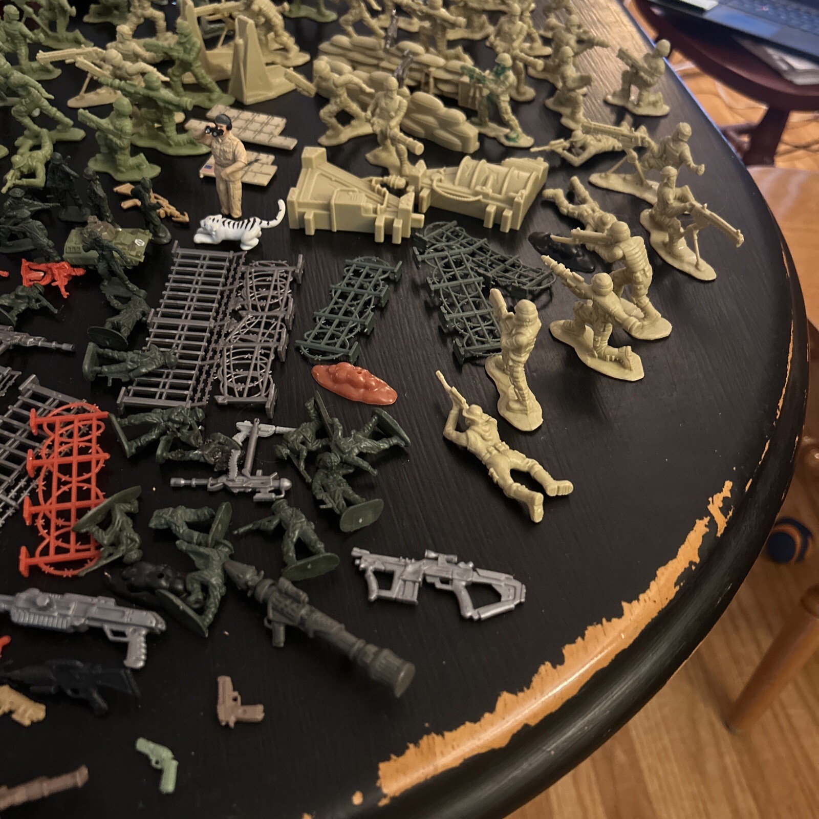 Lanard & Misc Military Action Figures Weapons Vehicles Fences Flags Lot Of 200+!