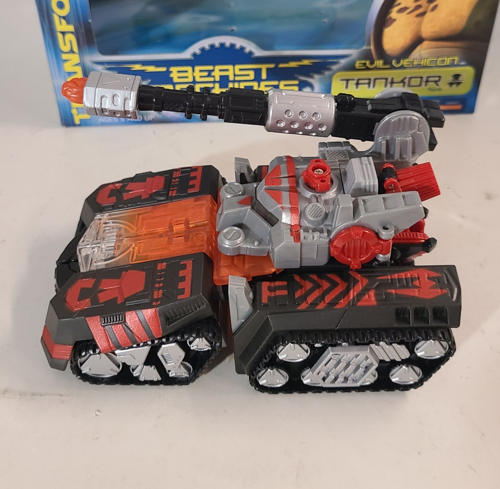 Transformers Beast Wars Beast Machines Mega Class Vehicon Tankor Figure