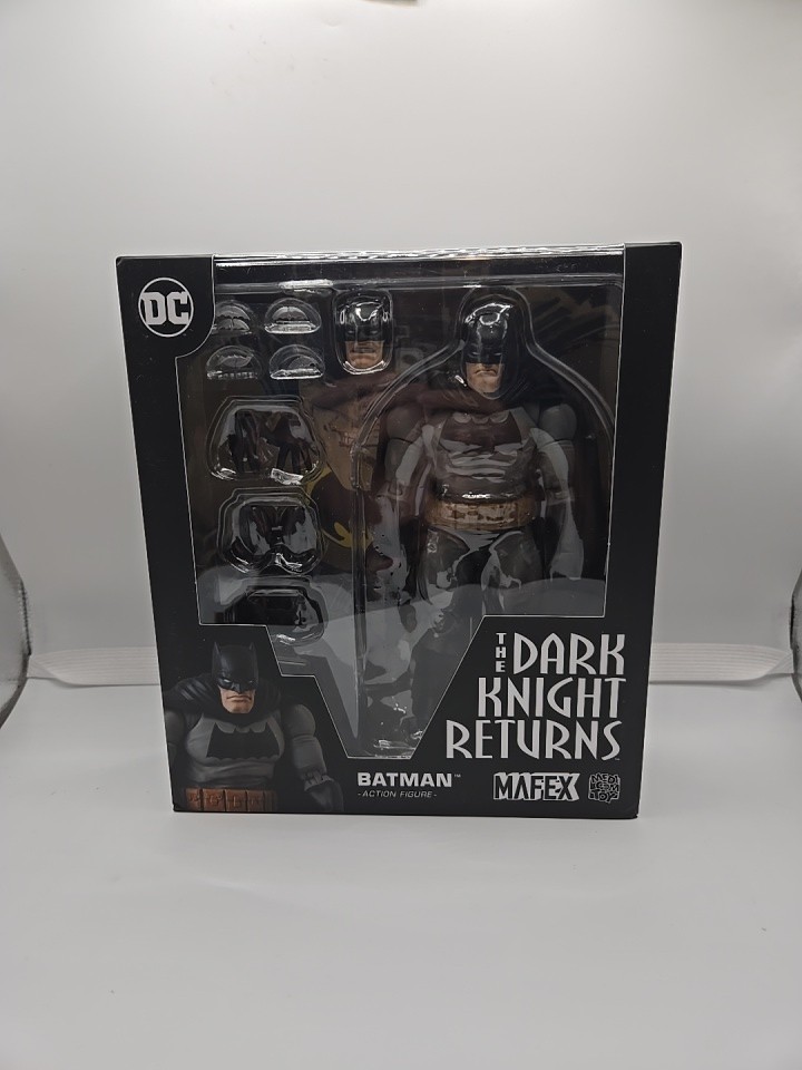 MAFEX No.106 Batman The Dark Knight Returns NEW DC Comics Medicom Toy