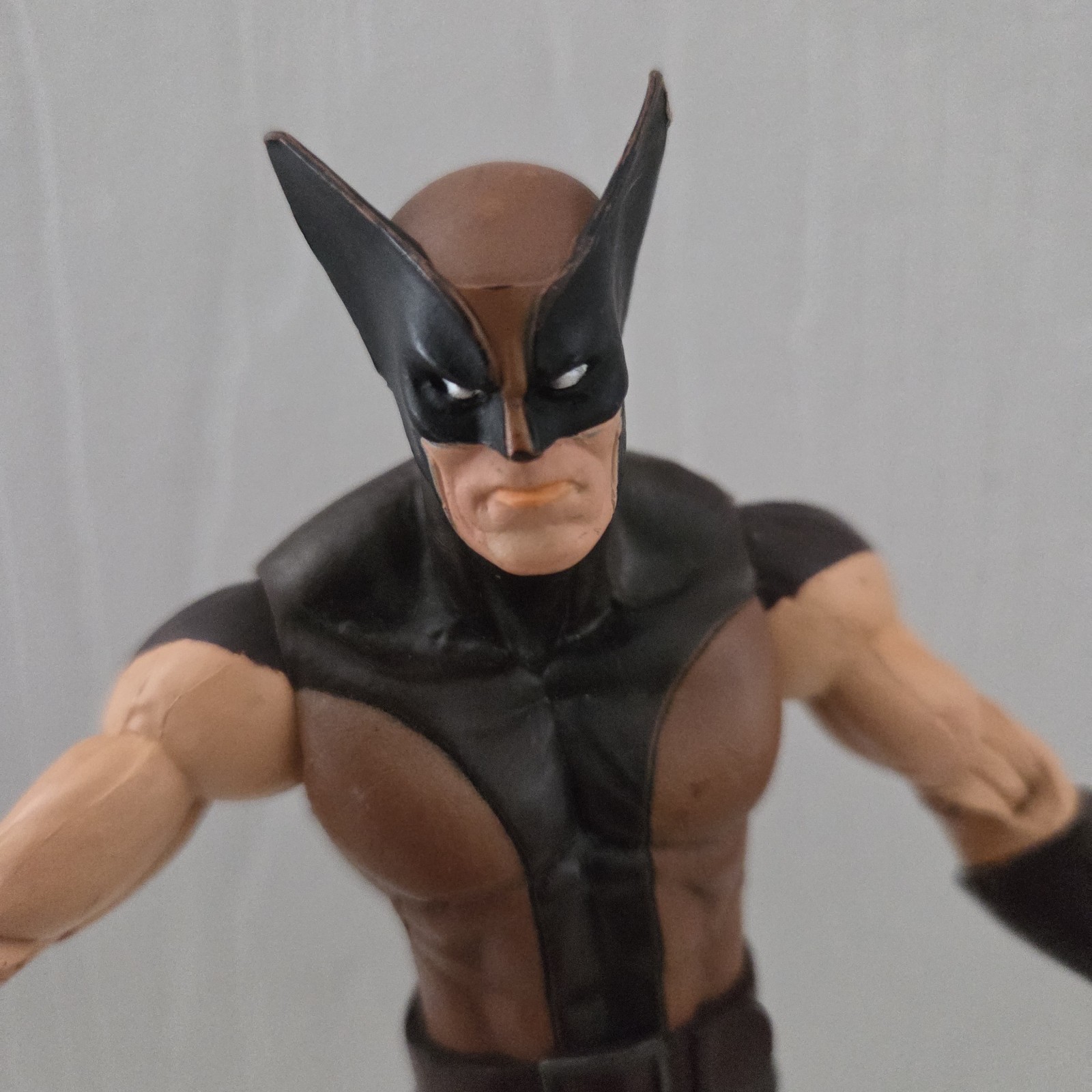 Marvel Wolverine Diamond Select Brown Suit Samurai w/ Stand Logan X-Men Mutant
