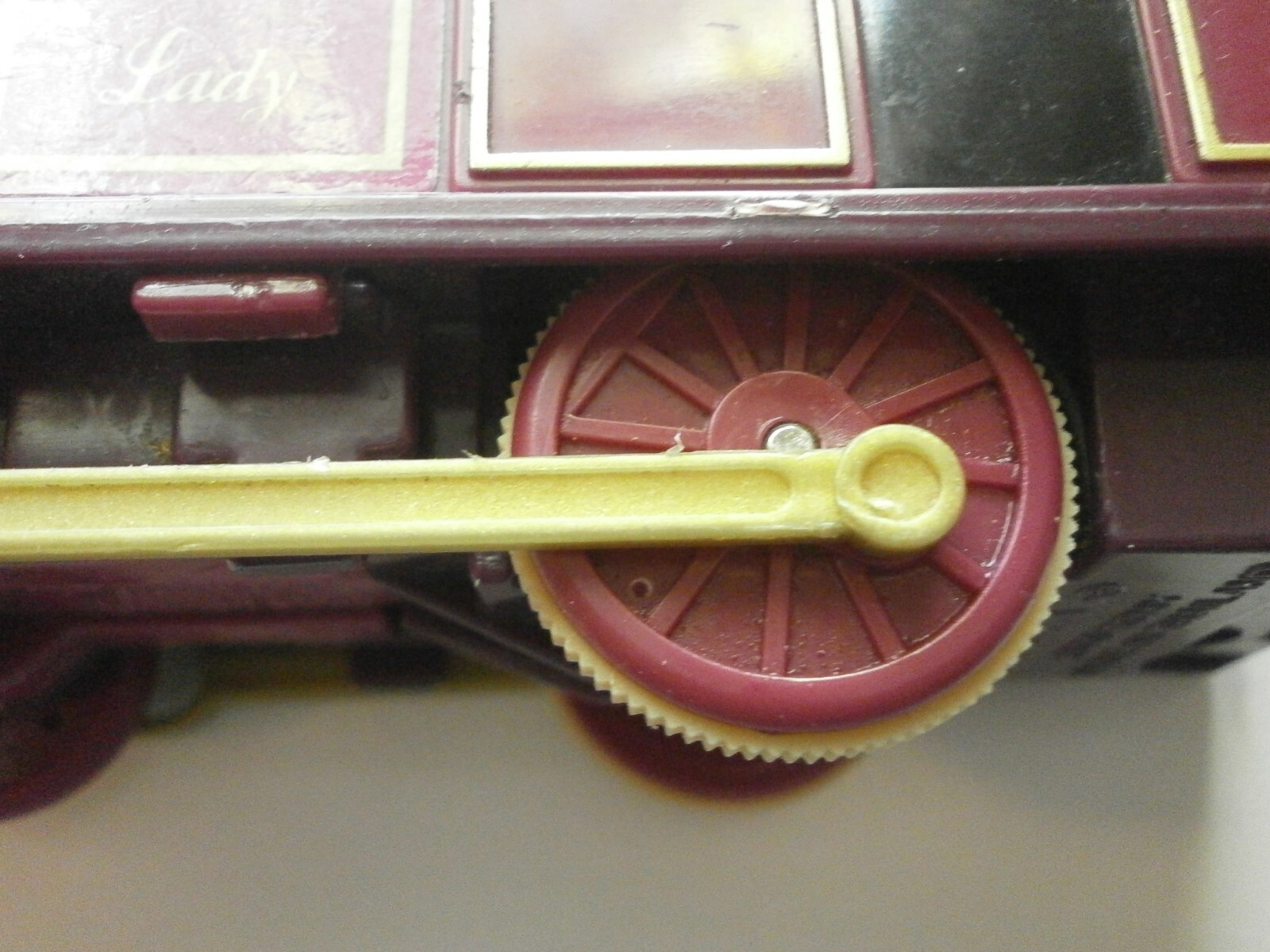 TOMY TRACKMASTER TOMICA THOMAS PLAYRAIL ~ 8 REPLACEMENT TRAIN TIRES /TREADS NEW