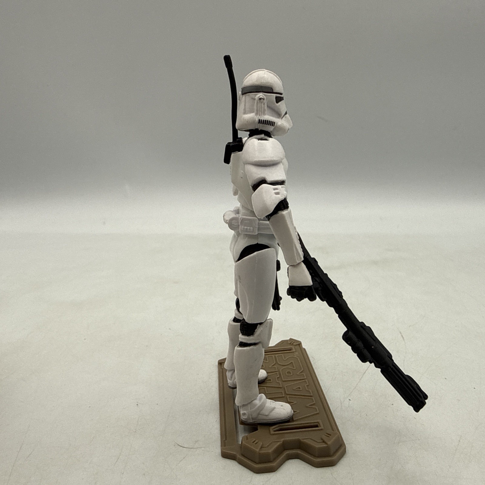 Star Wars Republic Plain White Clone Trooper 3.75&Prime; Loose Action Figure W/ Stand