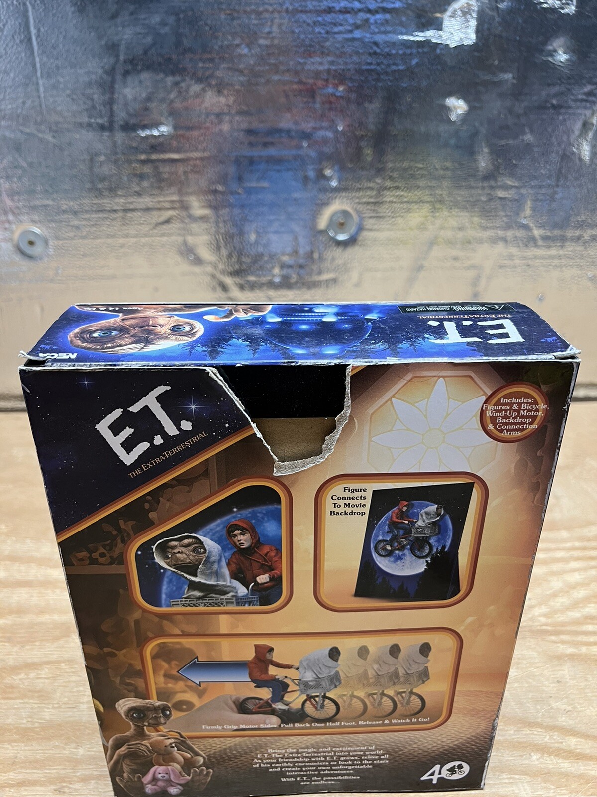 SEALED NECA E.T. 40th Anniversary Elliott & E.T. w/Bicycle ~Damage BOX