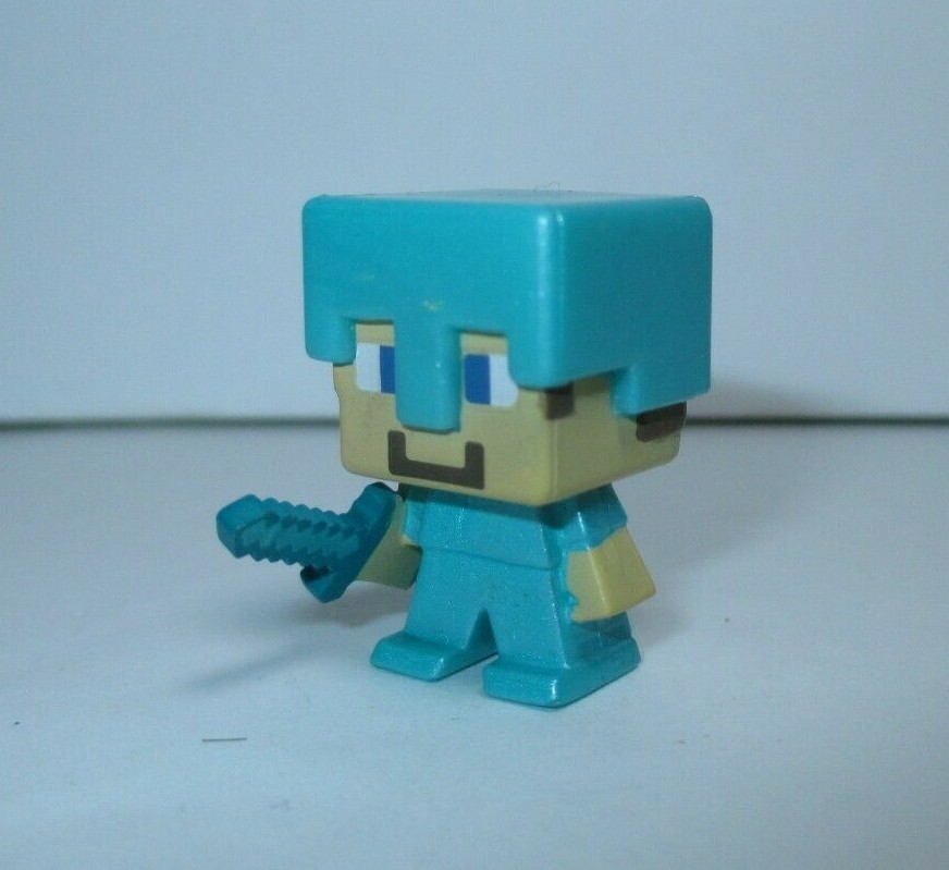 Minecraft Mini-Figures 1&Prime; Steve in Diamond Armor Mini Action Figure Mojang