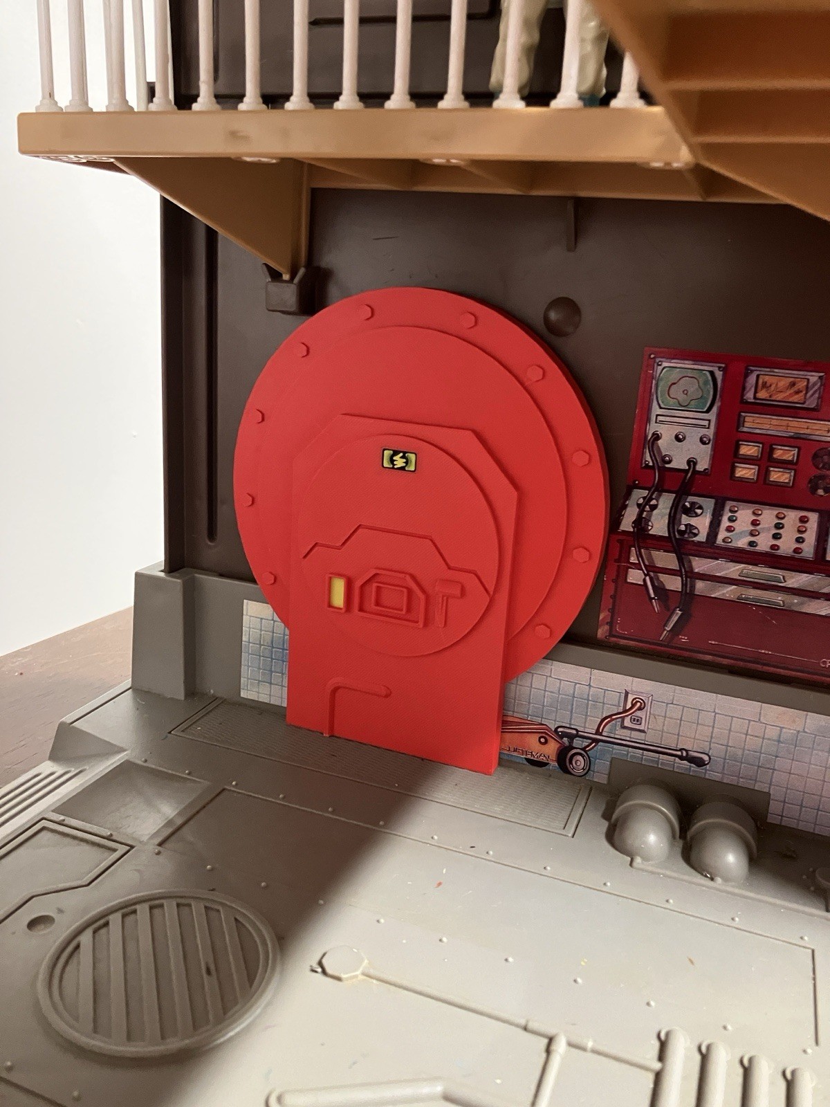 The Real Ghostbusters Custom Containment Unit