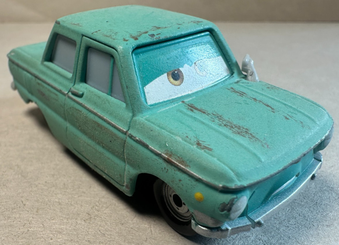 Mattel Disney Pixar Cars 2 Petrov Trunkov Lemon 1:55 Diecast