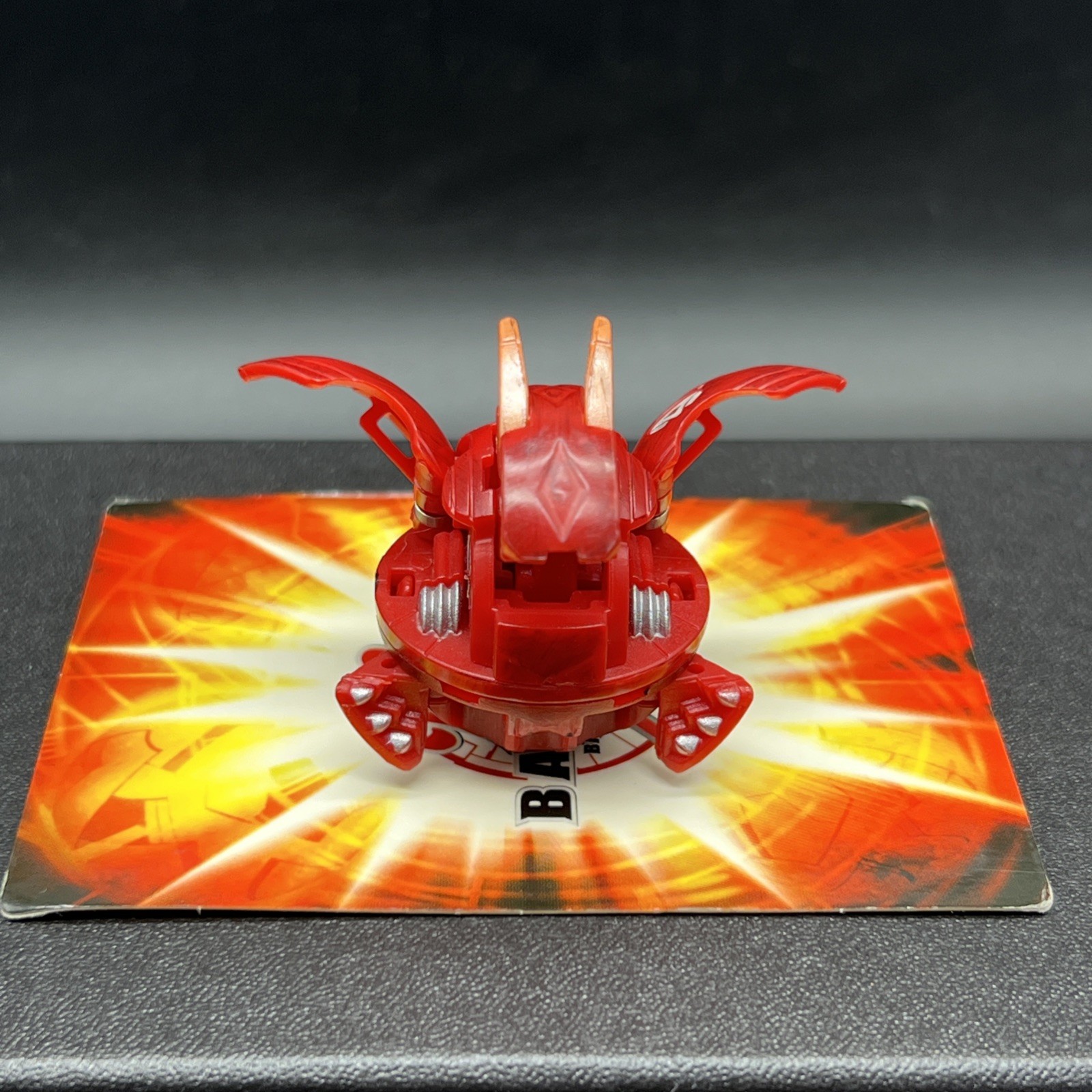 Pyrus Battle Damaged Hyper Dragonoid 600G Bakugan Battle Brawlers