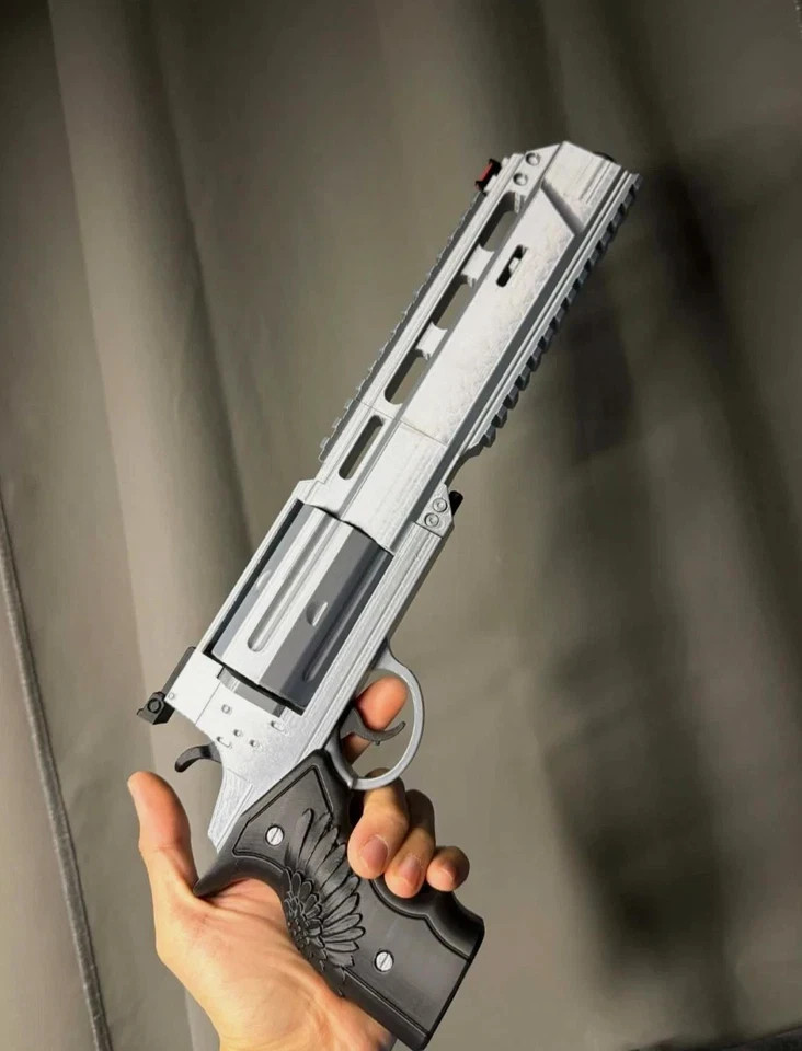 Resident Evil 9 Requiem 2026-Leon&rsquo;s Revolver Requiem 1:1 Prop Cylinder Works