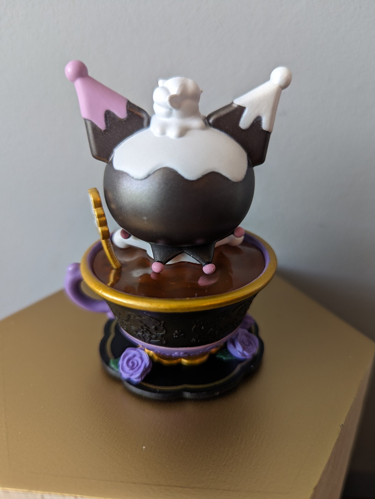 Kuromi in Rose Teacup Tokidoki Hello Kitty Series 4 Garden Tea Party w/Box