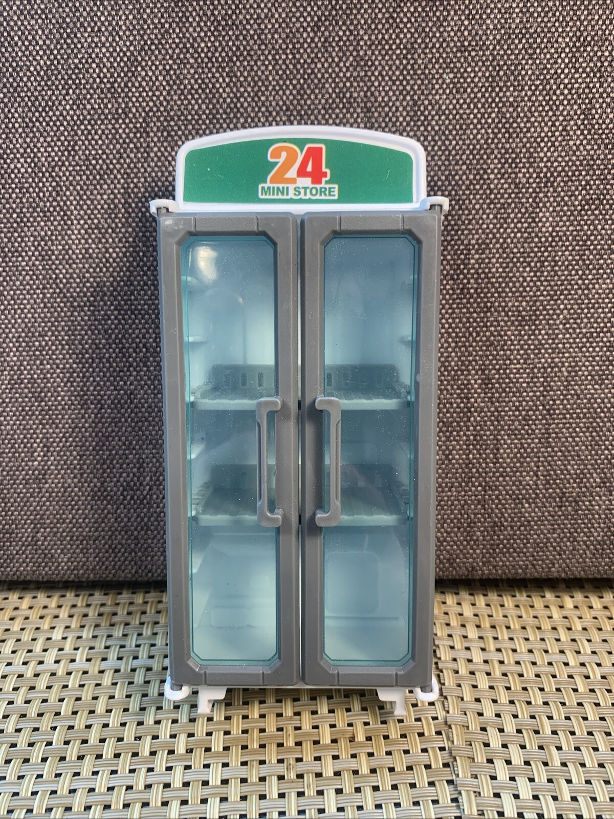 Mini Brands 24 Mini Convenience Store Cooler With Two Shelves Racks Inside